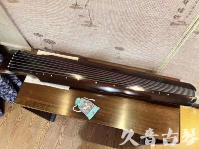 台南市●久音古琴  ●今日推荐  [高级演奏仲尼式]